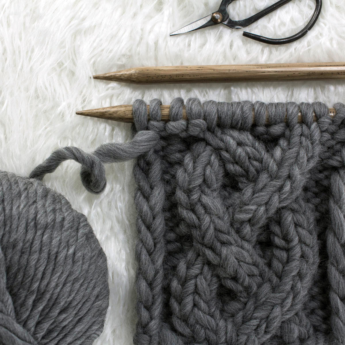 30+ Cable Knit Stitch + Video Tutorials : Brome Fields