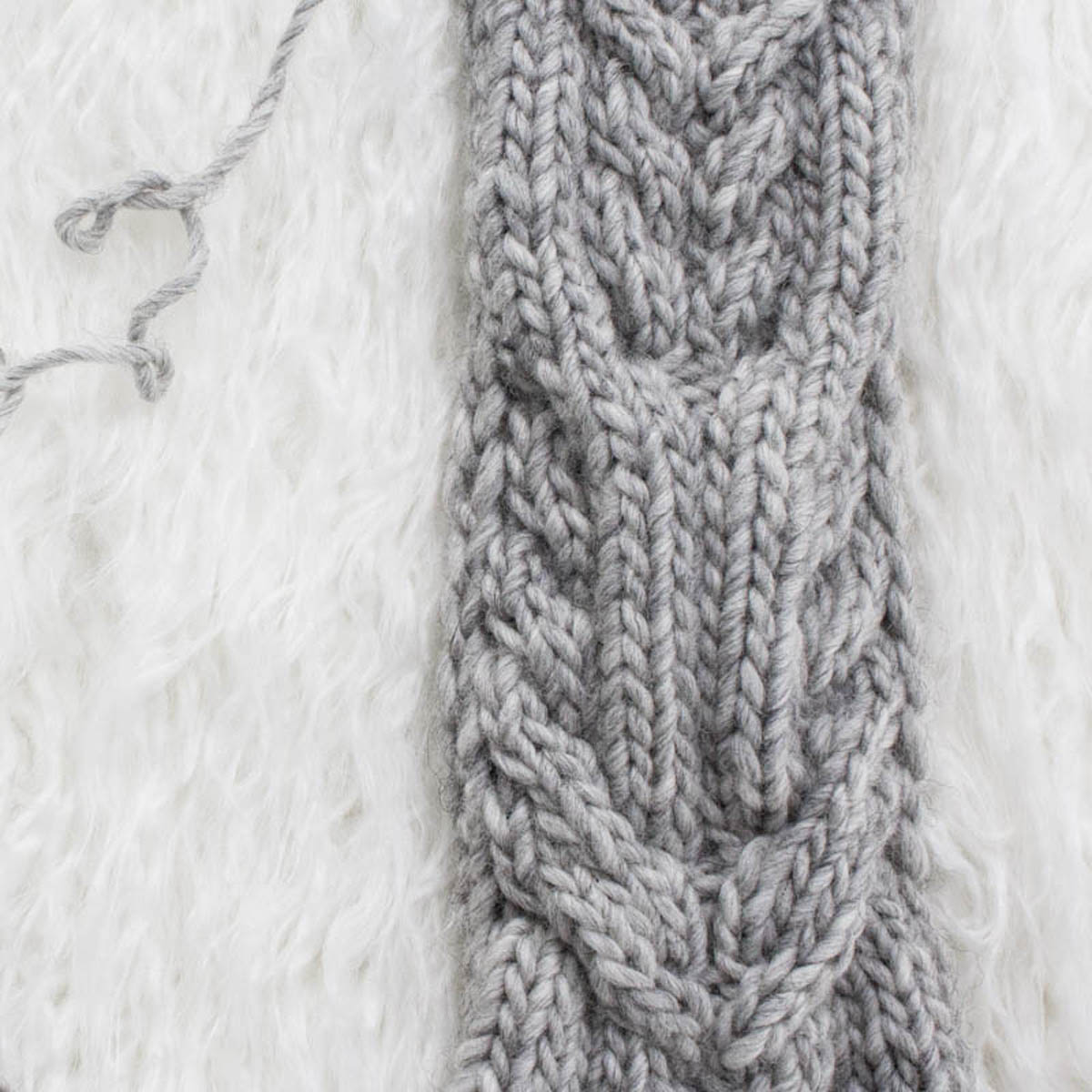 Interlaced Cables Knitting Stitch : Download it for Free