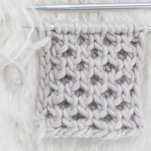 Mini Honeycomb Cable Knitting Stitch : Grab the Pattern