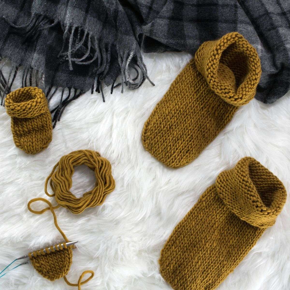 Chunky Sock Knitting Pattern : Knit a Gift Now